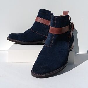Bussola Dark Blue suede ankle boots Size 8
